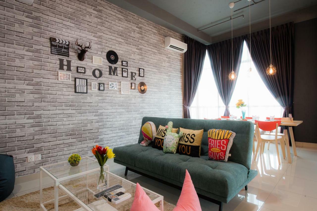 Austin 18 Ikea - Aeon Apartment Джохор Бахру Екстериор снимка