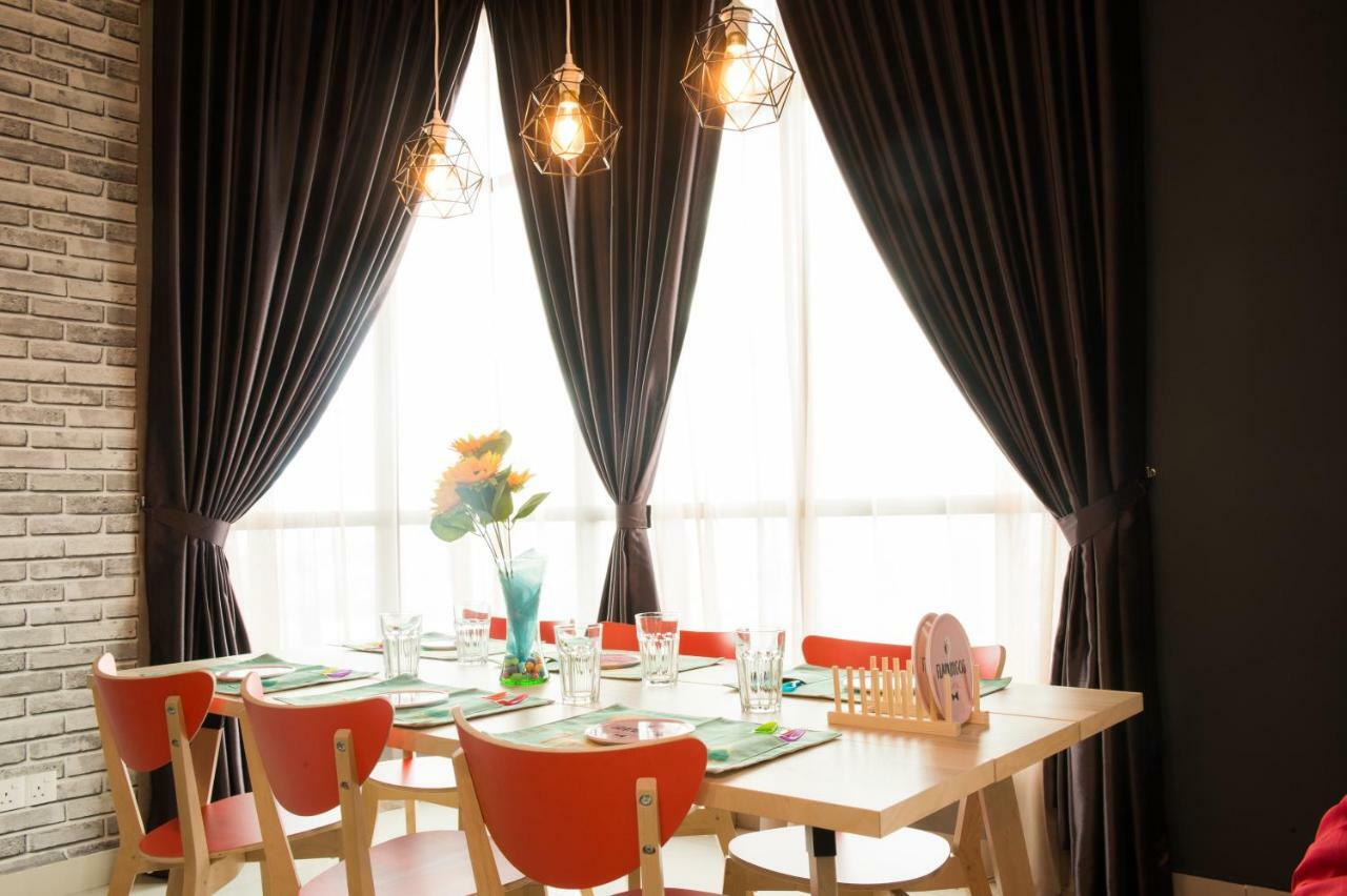 Austin 18 Ikea - Aeon Apartment Джохор Бахру Екстериор снимка
